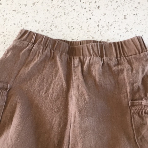 3/$15 Brown 6-12 Month Girls Capris - Picture 3 of 5